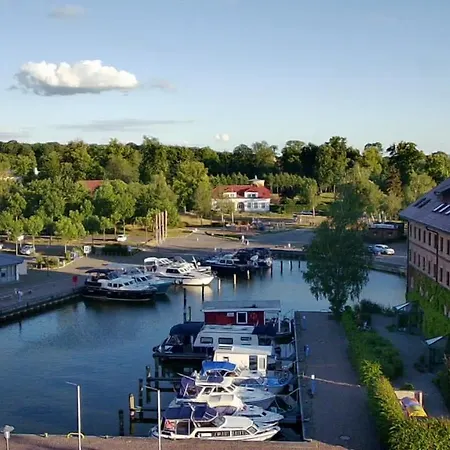 Am Stadthafen מלון נויסטרליץ