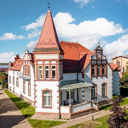 Am Stadthafen מלון