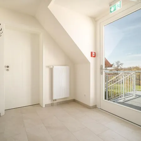 Am Stadthafen 3*