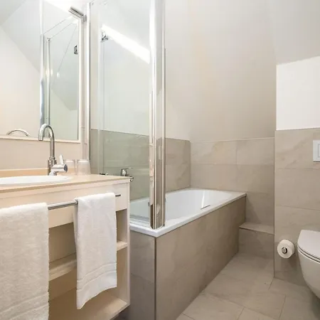 Am Stadthafen נויסטרליץ