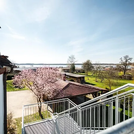 מלון Am Stadthafen נויסטרליץ